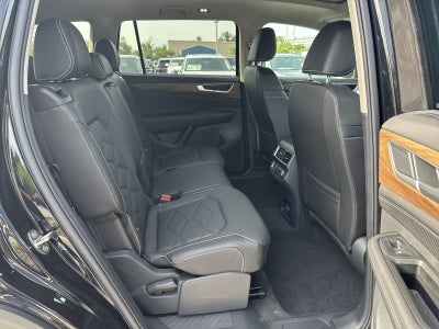 Volkswagen Atlas 2.0T SE con tecnología 2026