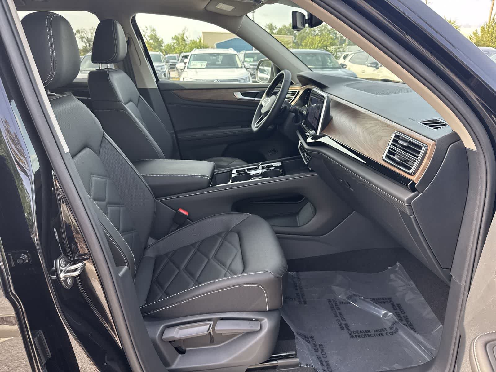 Volkswagen Atlas 2.0T SE con tecnología 2026