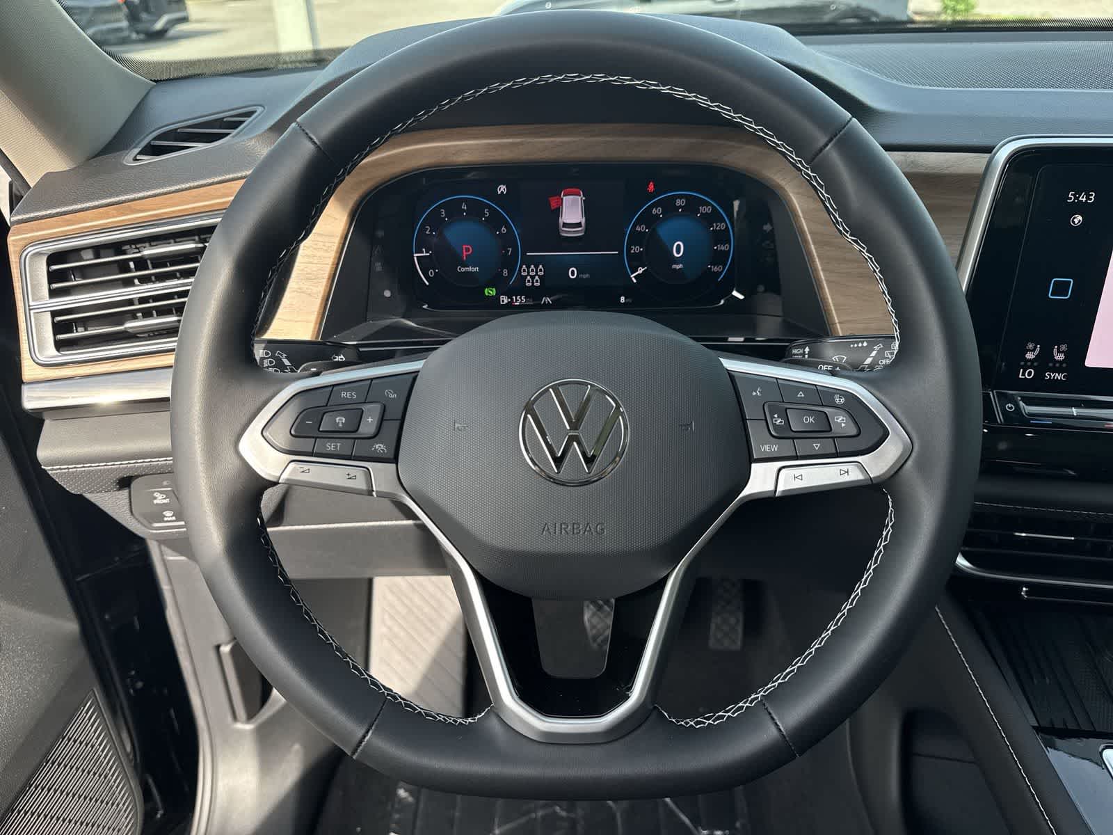 Volkswagen Atlas 2.0T SE con tecnología 2026