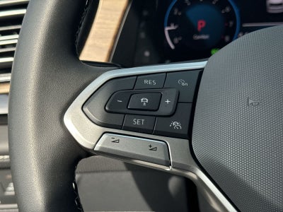 Volkswagen Atlas 2.0T SE con tecnología 2026