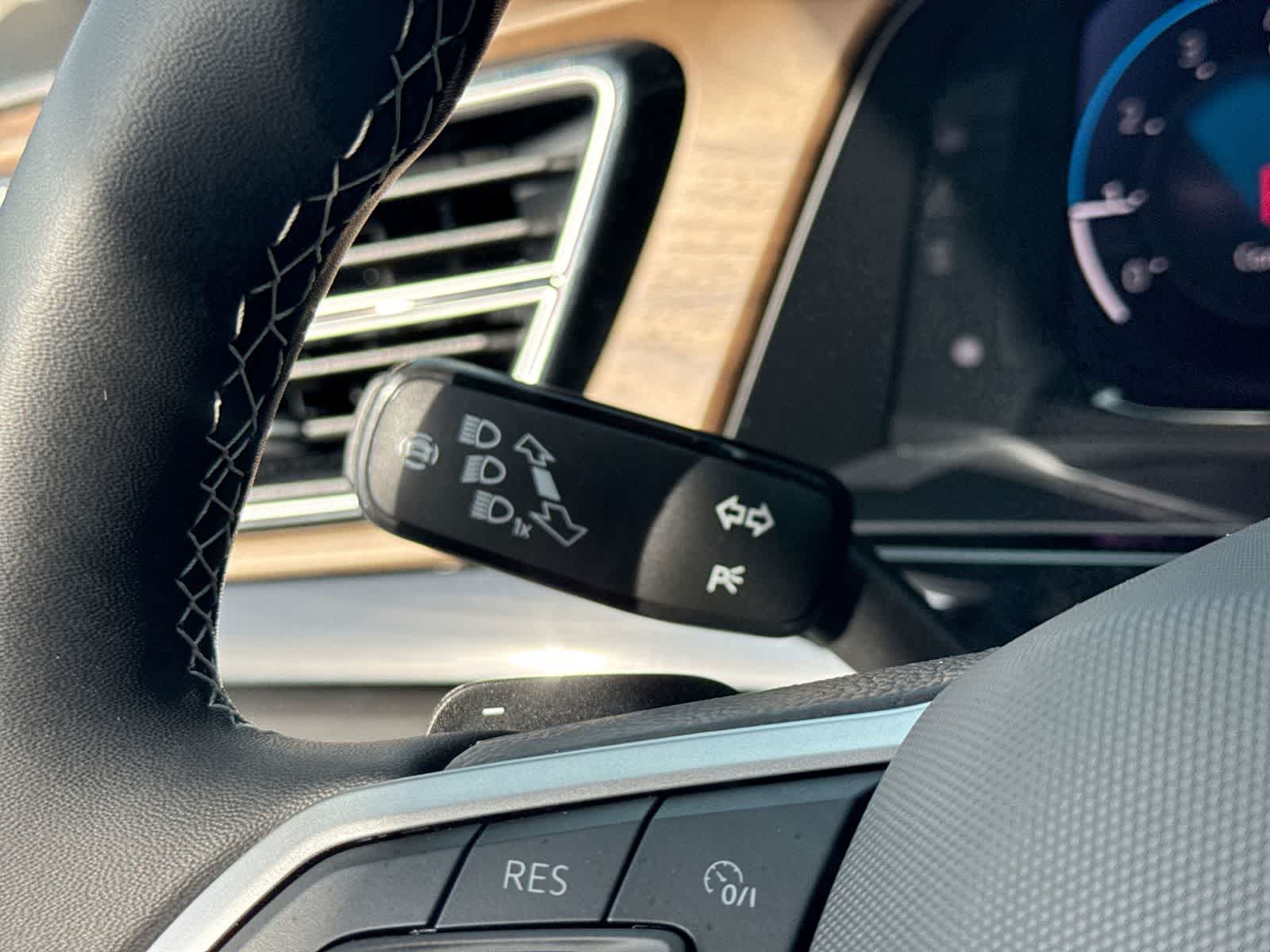 Volkswagen Atlas 2.0T SE con tecnología 2026