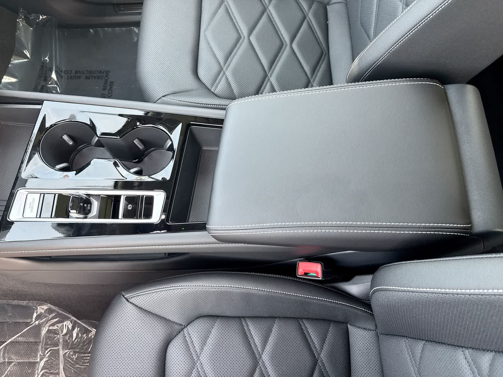 Volkswagen Atlas 2.0T SE con tecnología 2026