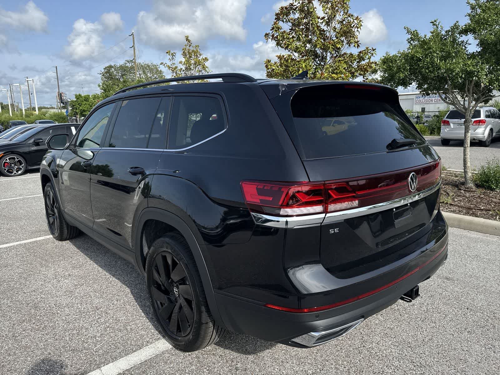 Volkswagen Atlas 2.0T SE con tecnología 2026