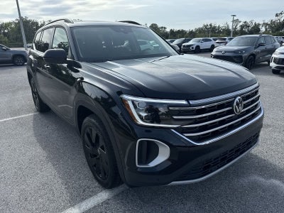 Volkswagen Atlas 2.0T SE con tecnología 2026