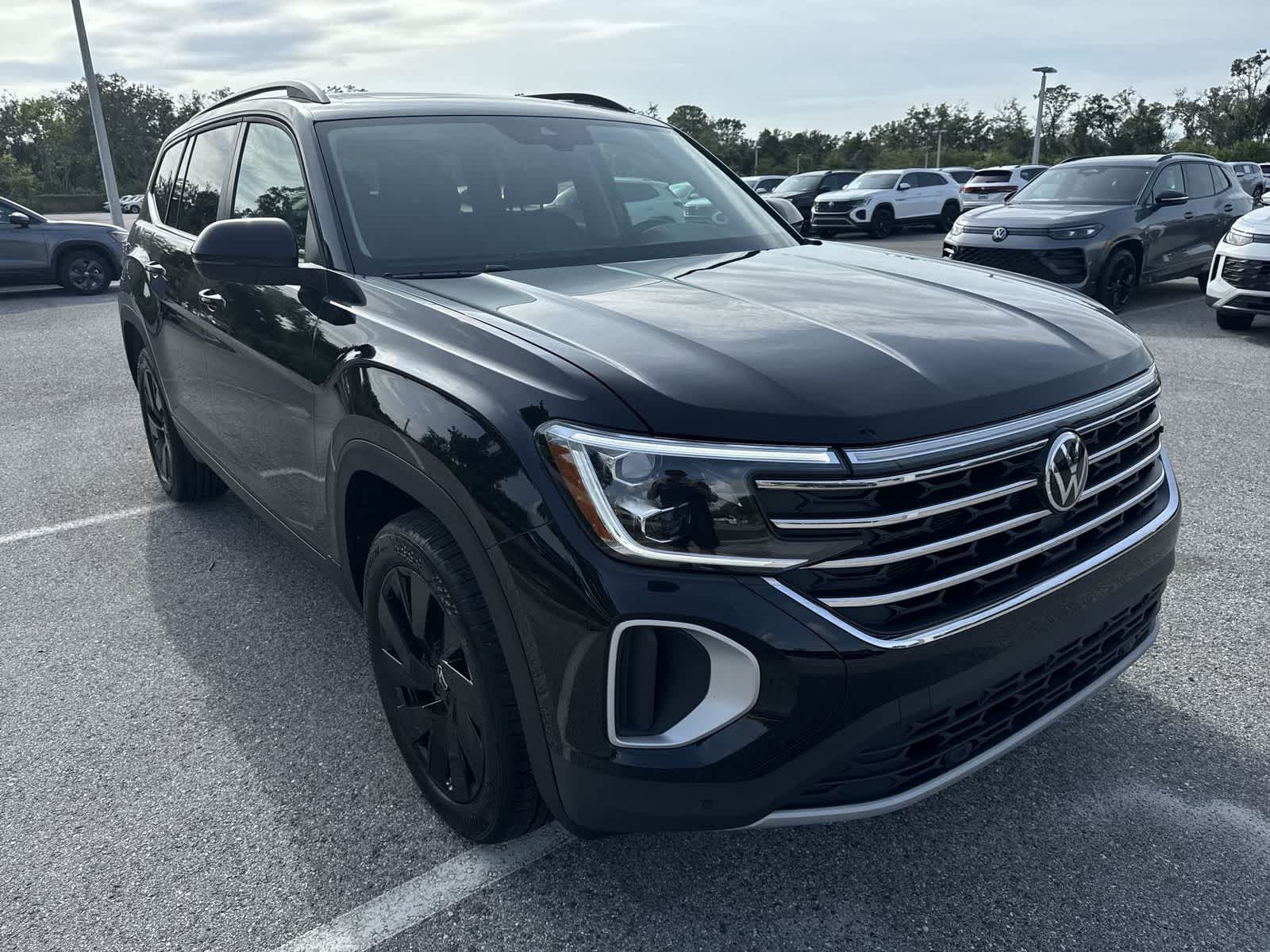 Volkswagen Atlas 2.0T SE con tecnología 2026