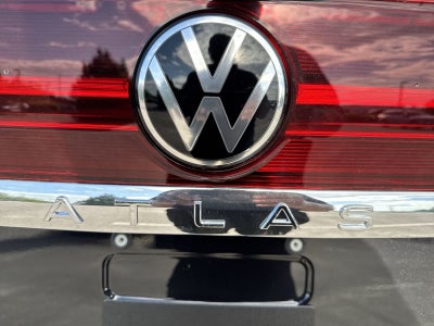 Volkswagen Atlas 2.0T SE con tecnología 2026