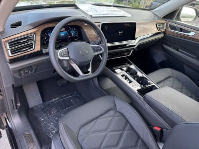 Volkswagen Atlas 2.0T SE con tecnología 2026