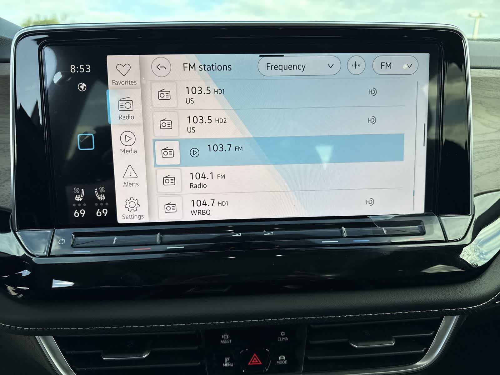 Volkswagen Atlas 2.0T SE con tecnología 2026