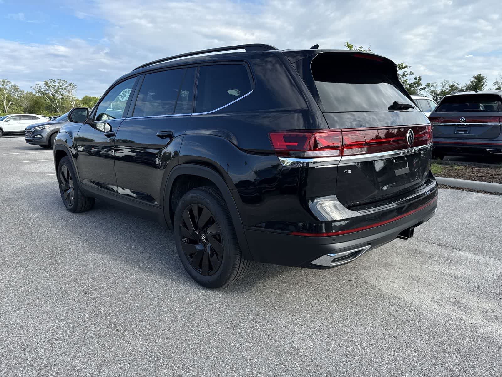 Volkswagen Atlas 2.0T SE con tecnología 2026