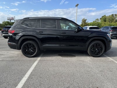 Volkswagen Atlas 2.0T SE con tecnología 2026