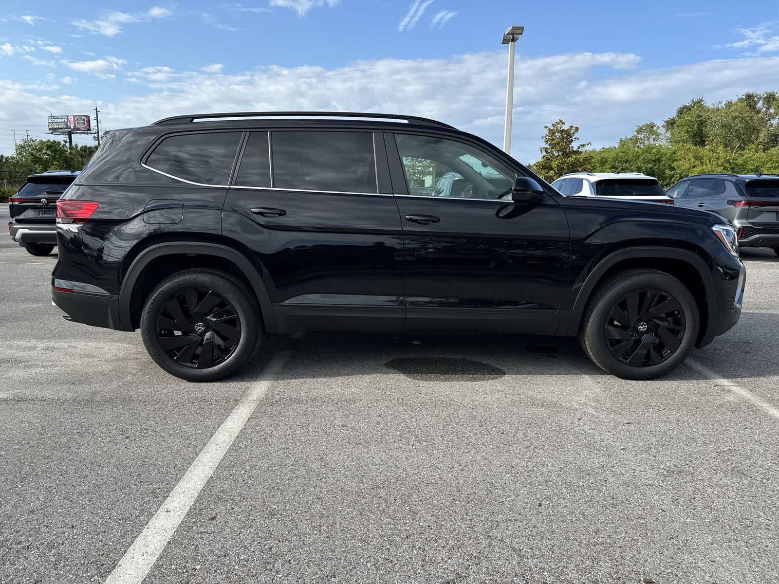 Volkswagen Atlas 2.0T SE con tecnología 2026