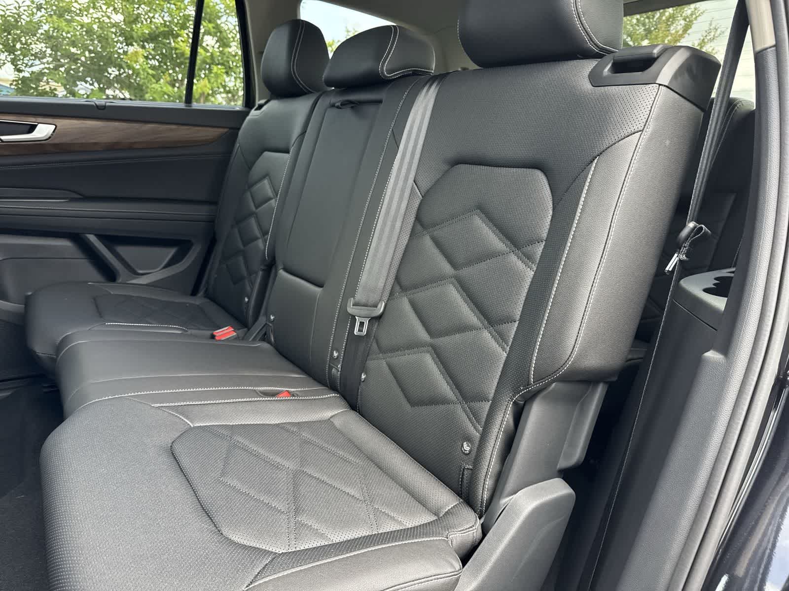 Volkswagen Atlas 2.0T SE con tecnología 2026
