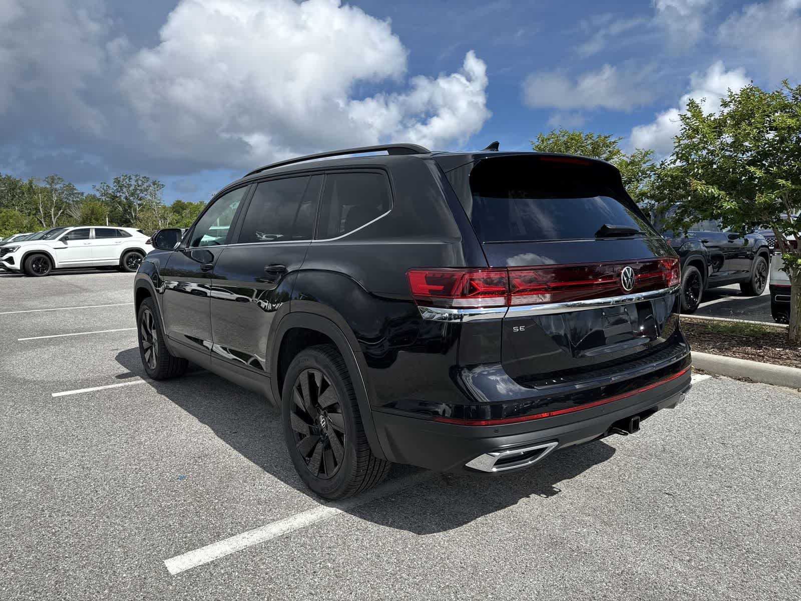Volkswagen Atlas 2.0T SE con tecnología 2026