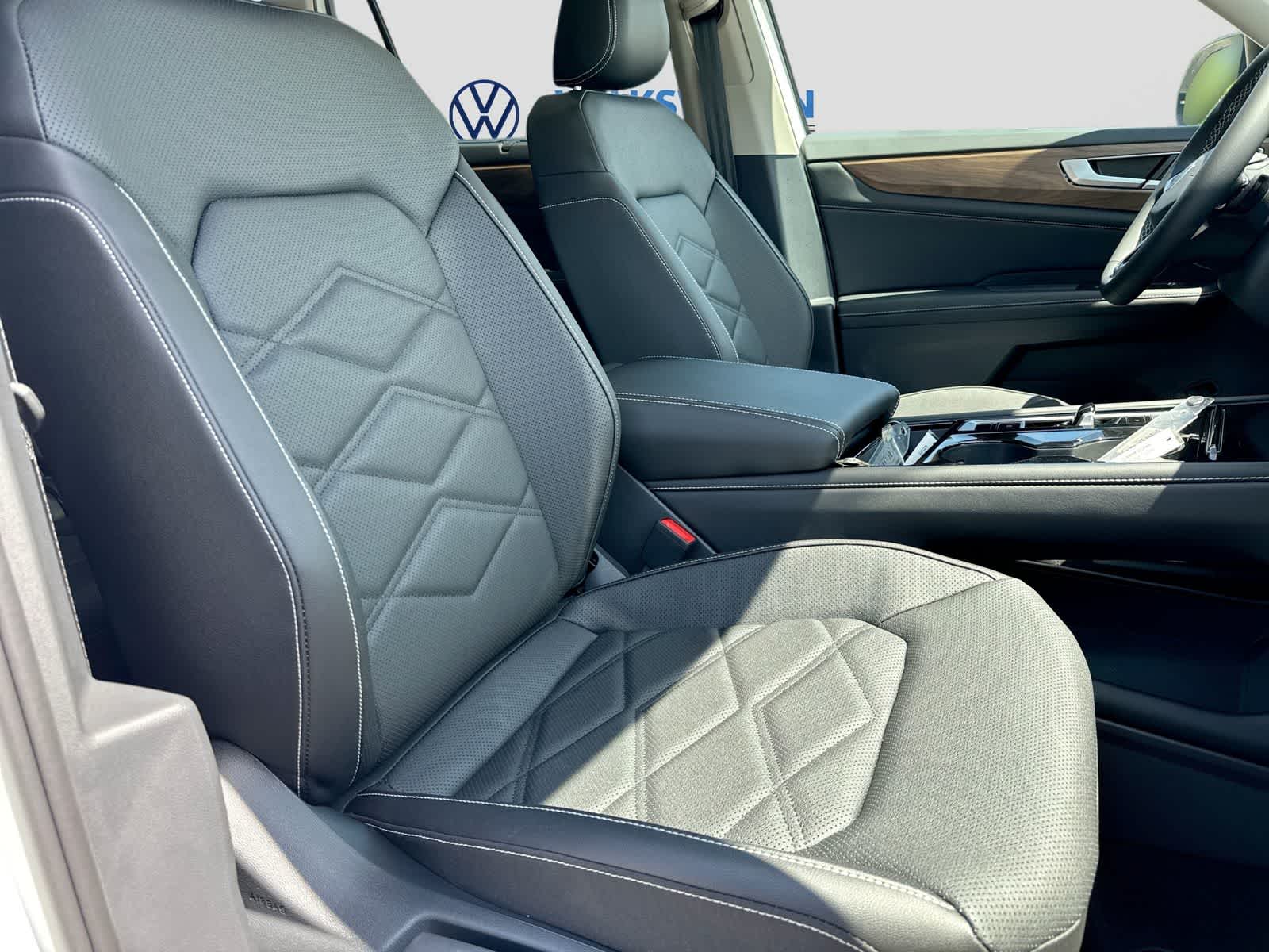 Volkswagen Atlas 2.0T SE con tecnología 2026