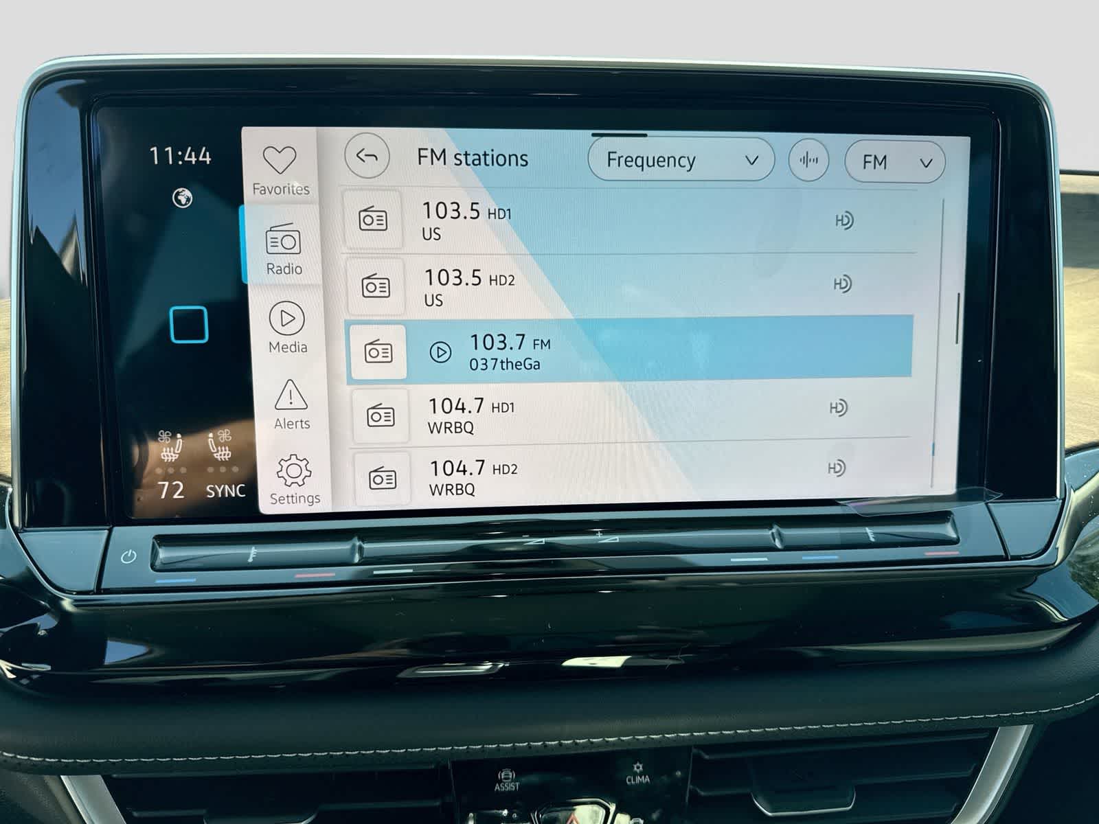 Volkswagen Atlas 2.0T SE con tecnología 2026