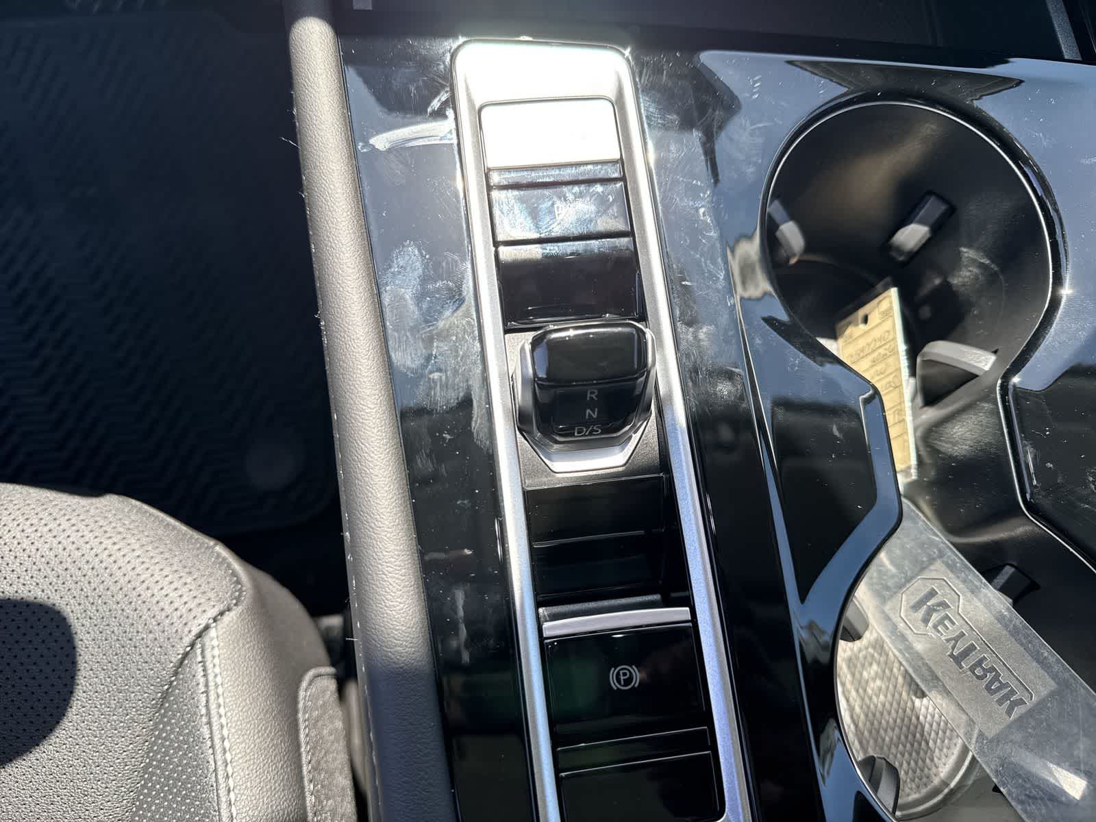 Volkswagen Atlas 2.0T SE con tecnología 2026