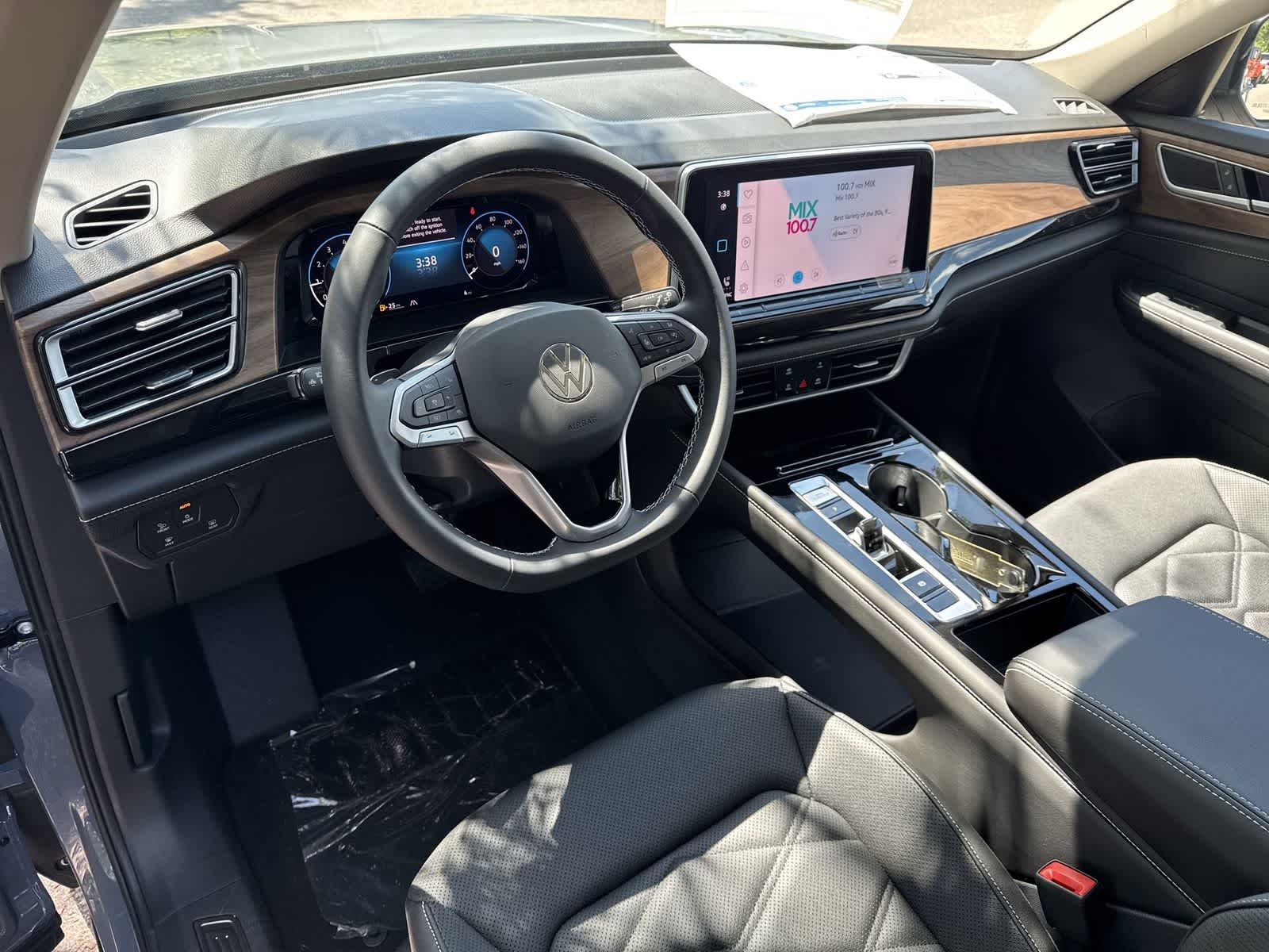 Volkswagen Atlas 2.0T SE con tecnología 2026