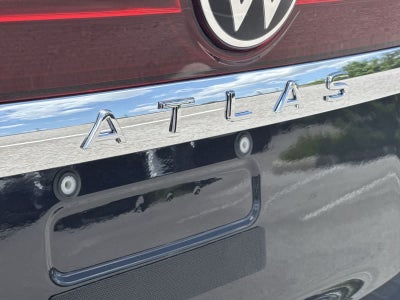 Volkswagen Atlas 2.0T SE con tecnología 2026