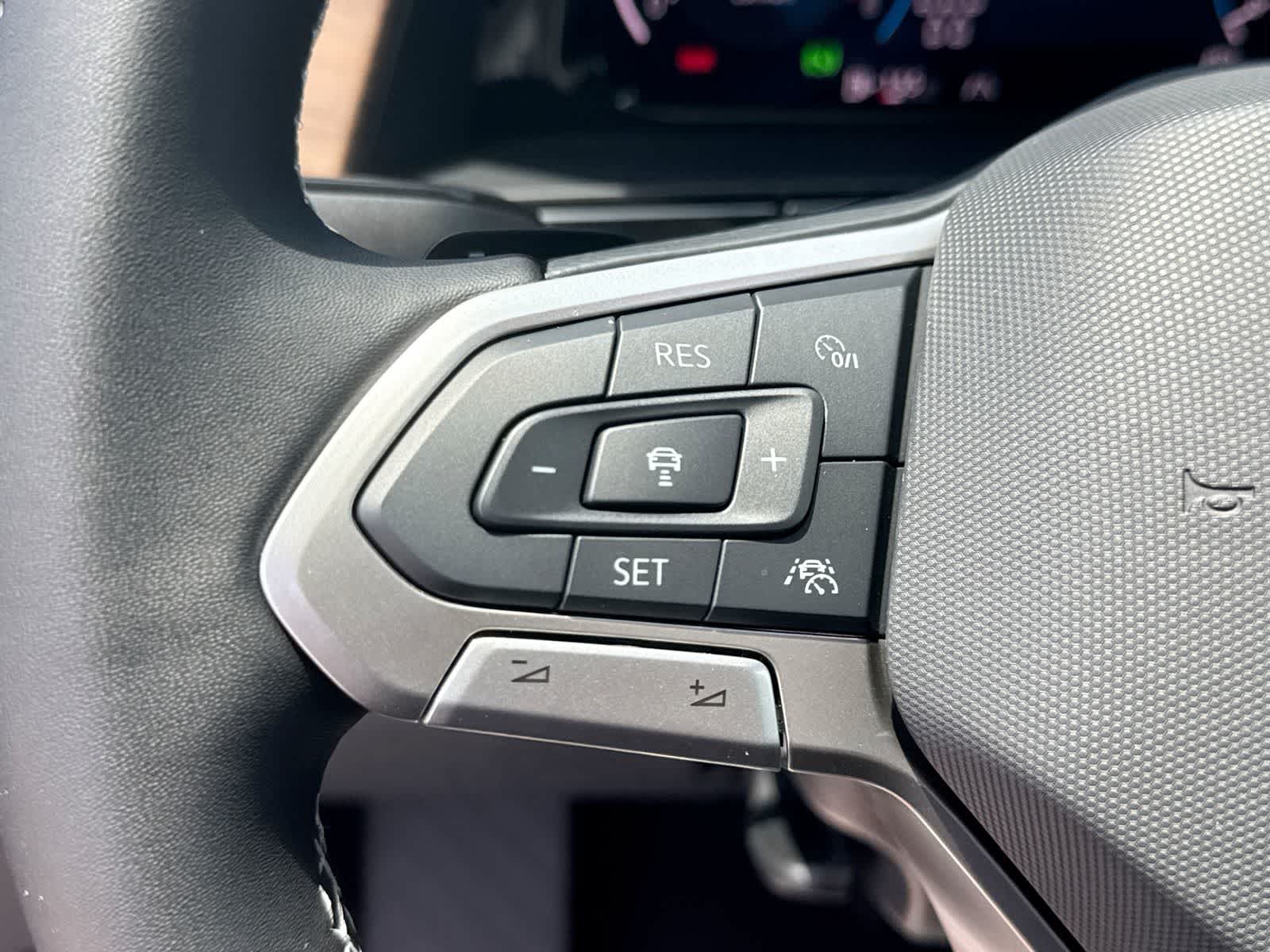 Volkswagen Atlas 2.0T SE con tecnología 2026