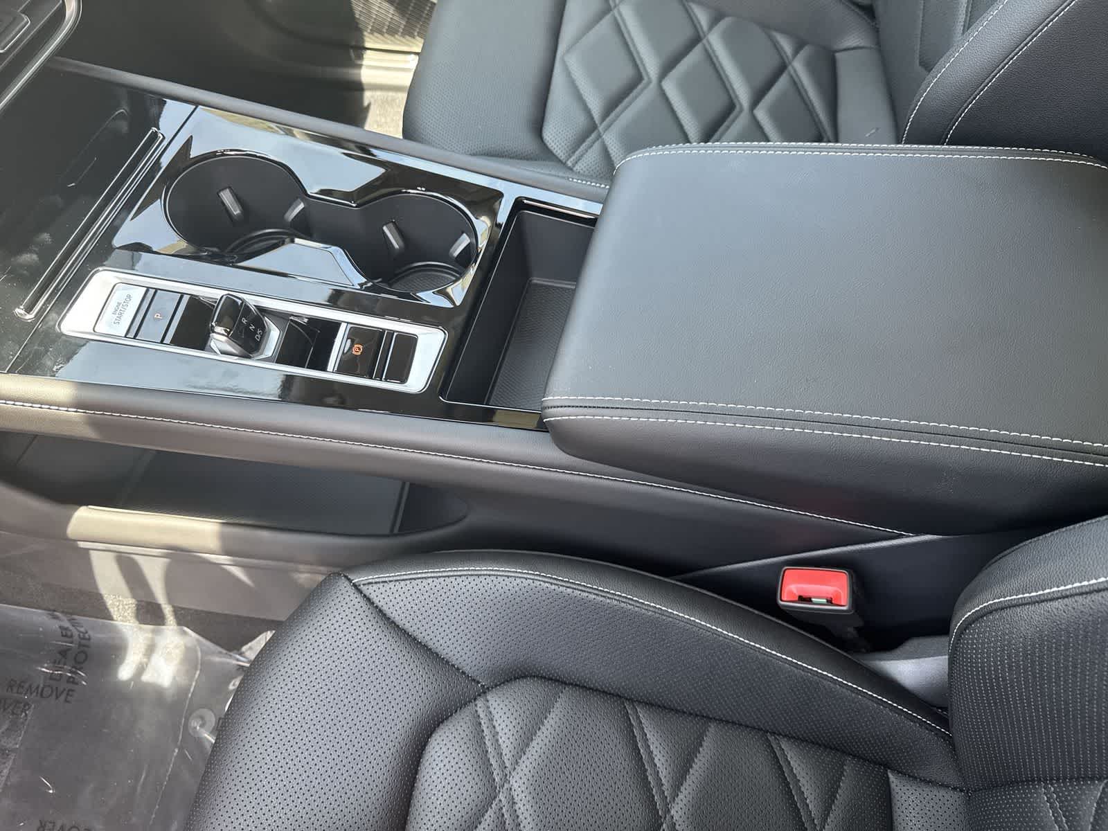 Volkswagen Atlas 2.0T SE con tecnología 2026