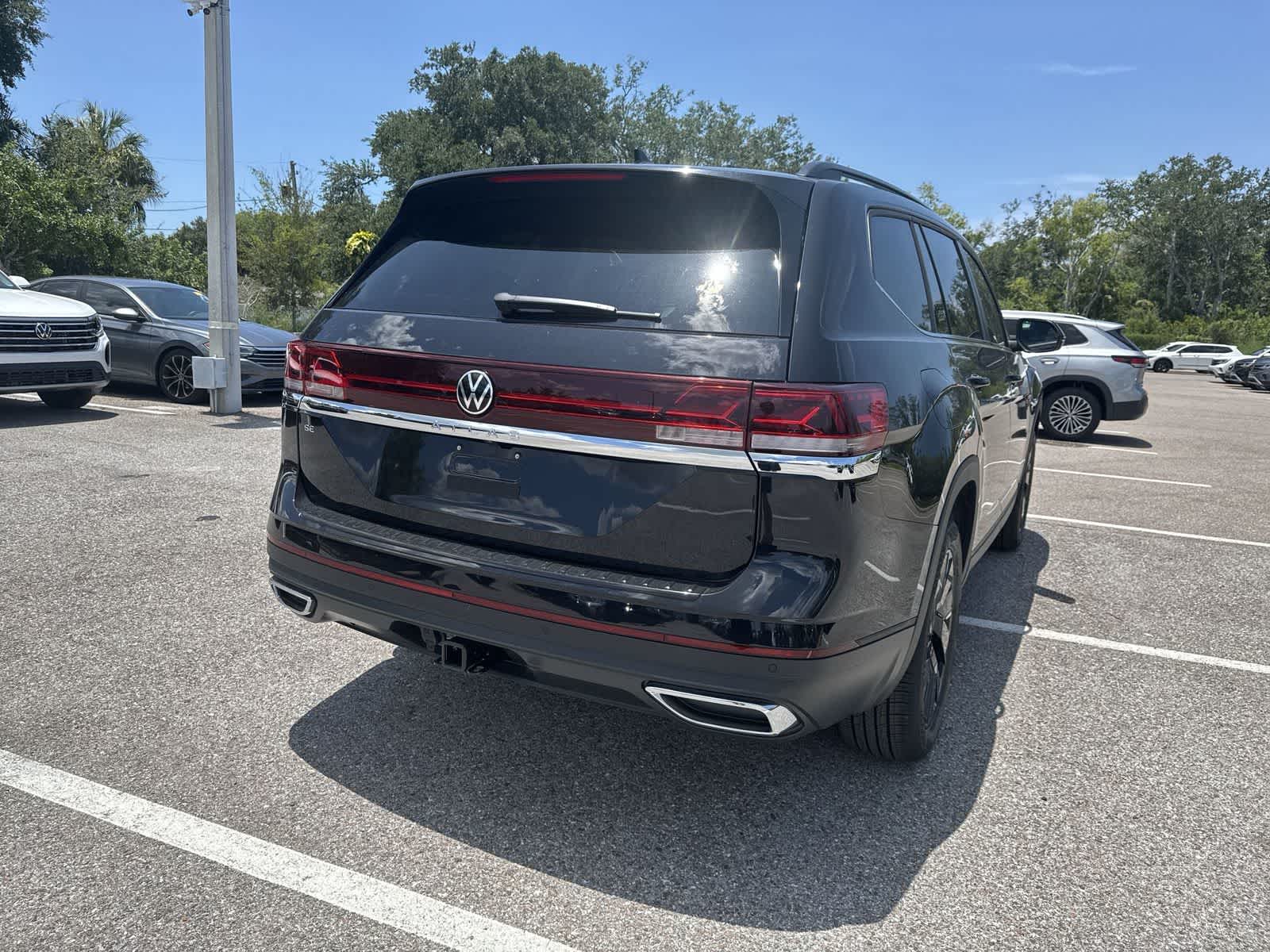 Volkswagen Atlas 2.0T SE con tecnología 2026