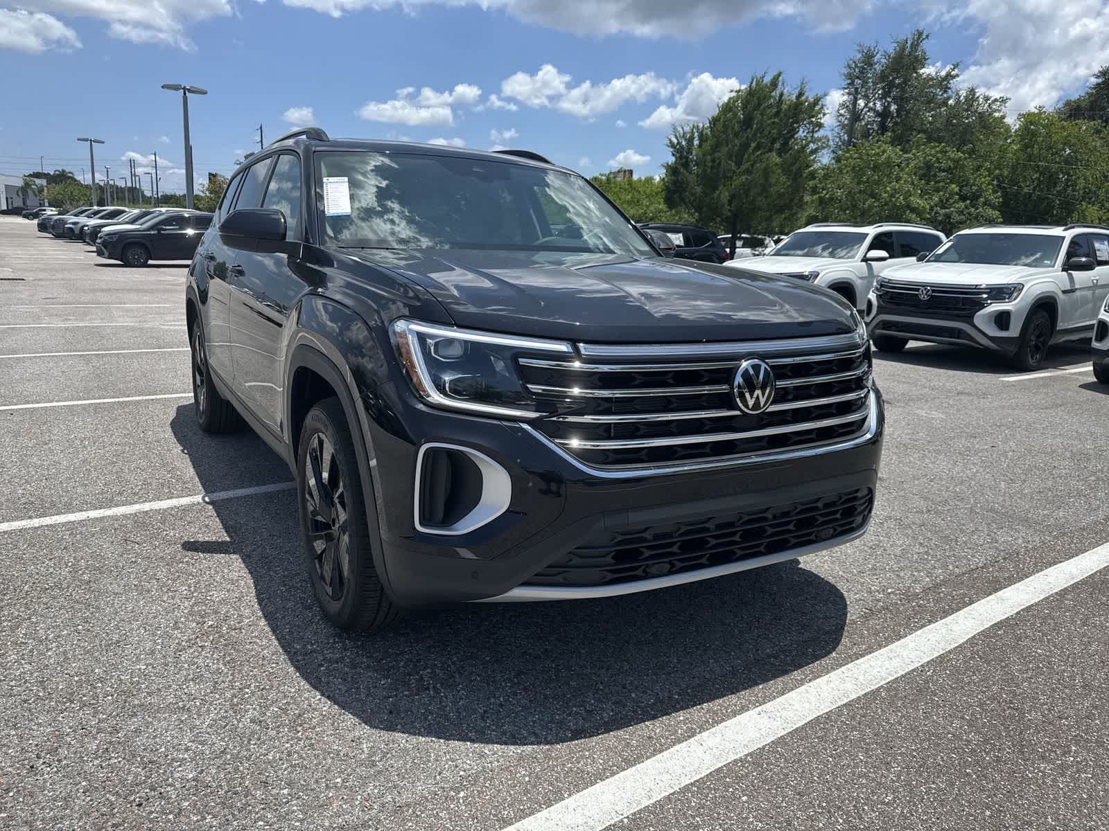 Volkswagen Atlas 2.0T SE con tecnología 2026