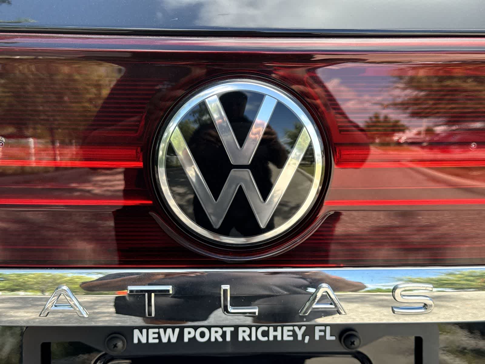 Volkswagen Atlas 2.0T SE con tecnología 2026