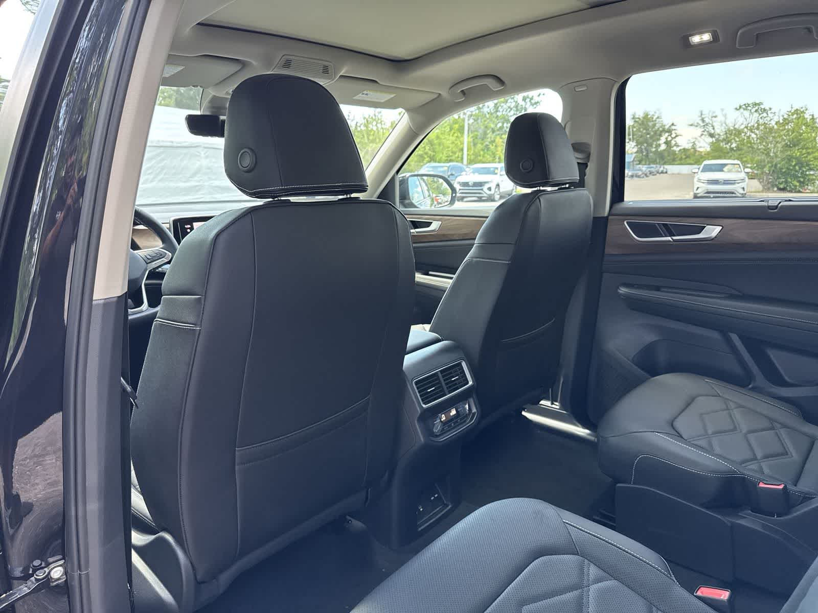 Volkswagen Atlas 2.0T SE con tecnología 2026