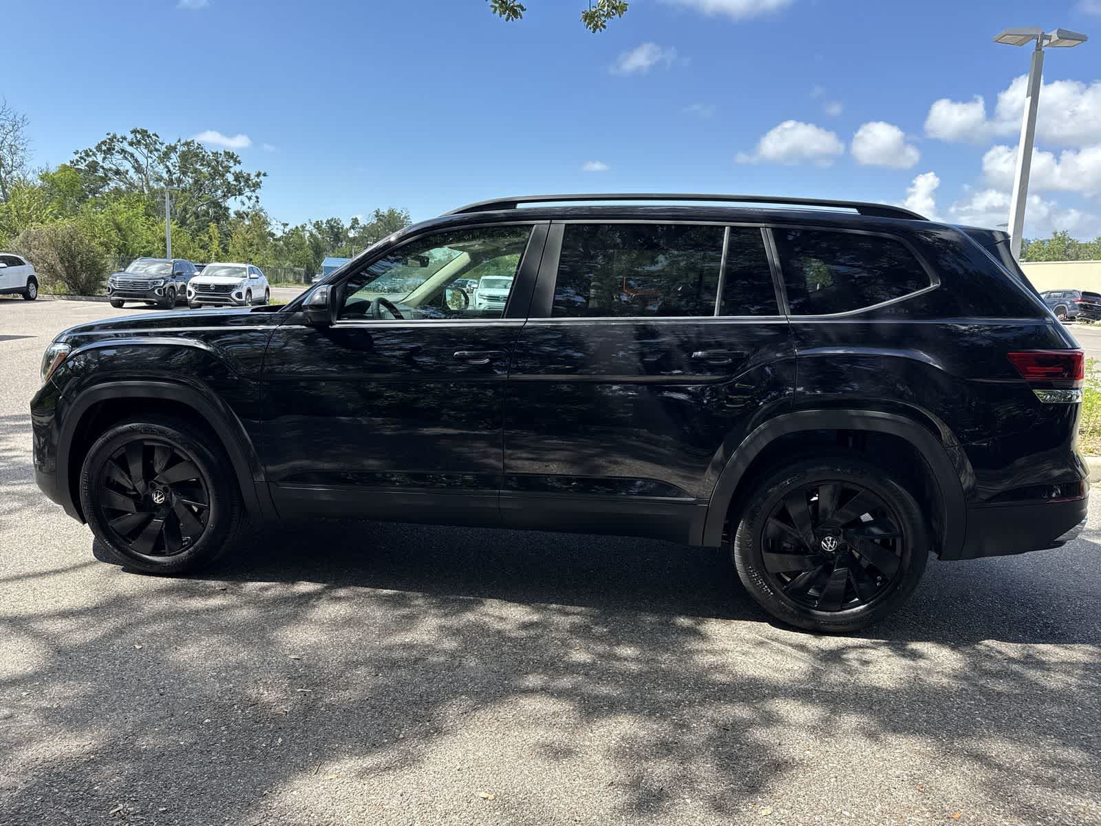 Volkswagen Atlas 2.0T SE con tecnología 2026