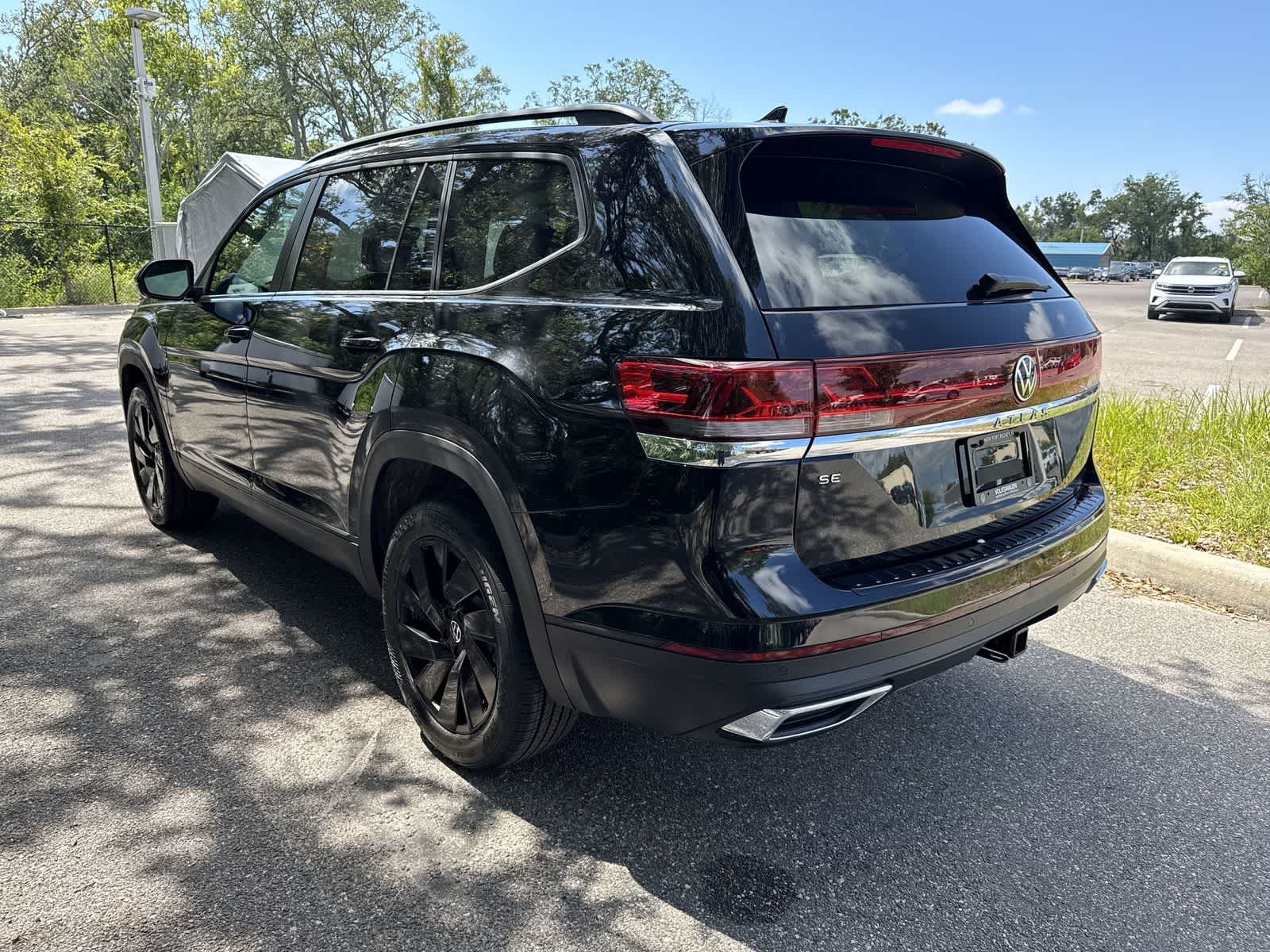 Volkswagen Atlas 2.0T SE con tecnología 2026