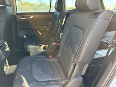 Volkswagen Atlas 2.0T SE con tecnología 2026