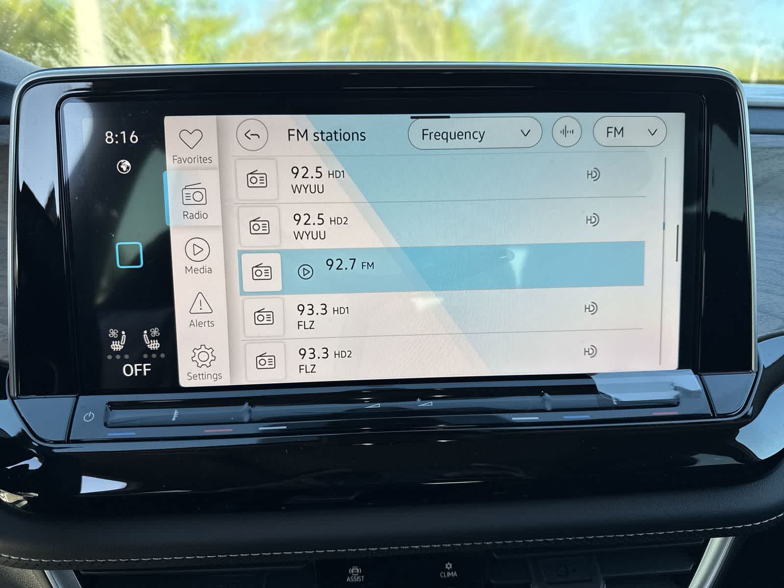 Volkswagen Atlas 2.0T SE con tecnología 2026
