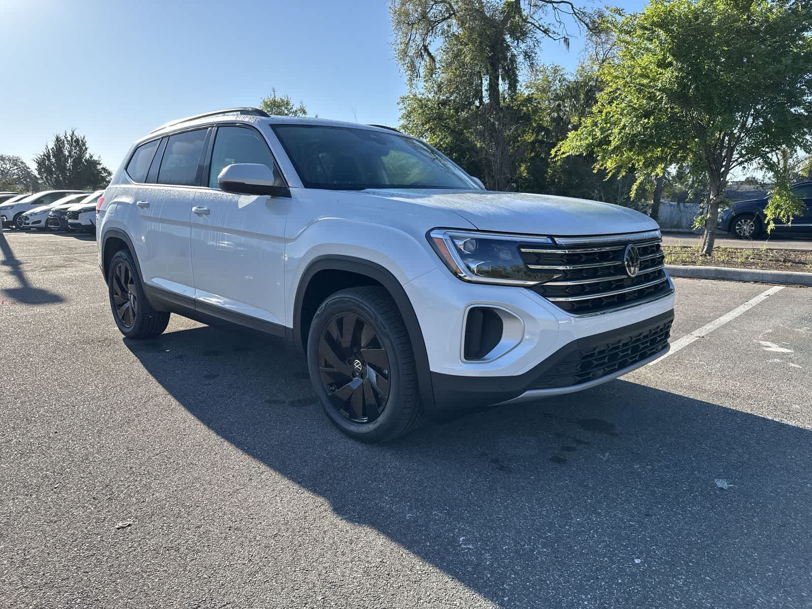 Volkswagen Atlas 2.0T SE con tecnología 2026
