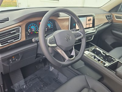 Volkswagen Atlas 2.0T SE con tecnología 2026