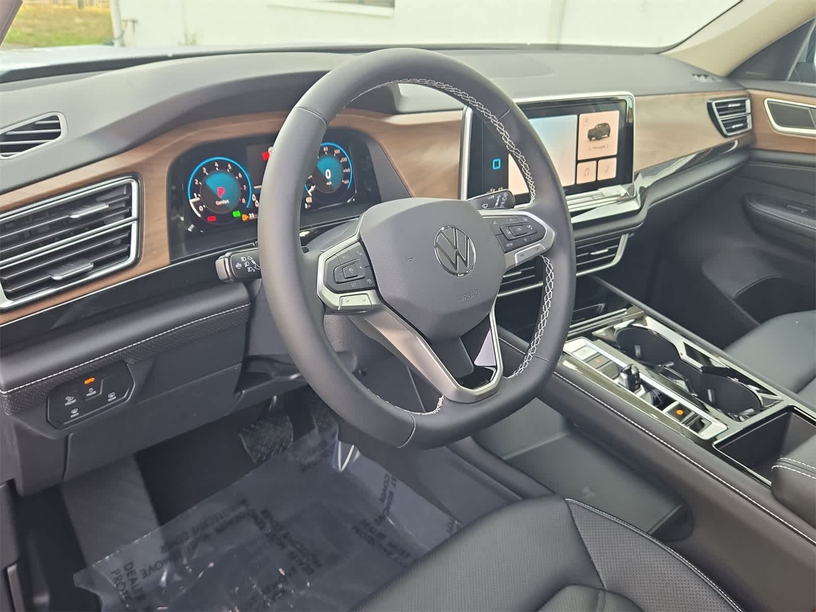 Volkswagen Atlas 2.0T SE con tecnología 2026