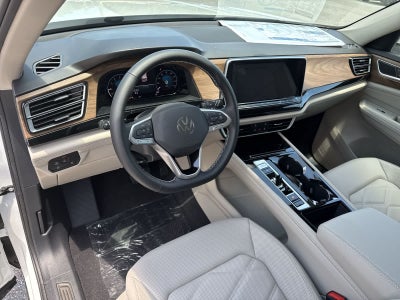 Volkswagen Atlas 2.0T SE con tecnología 2026