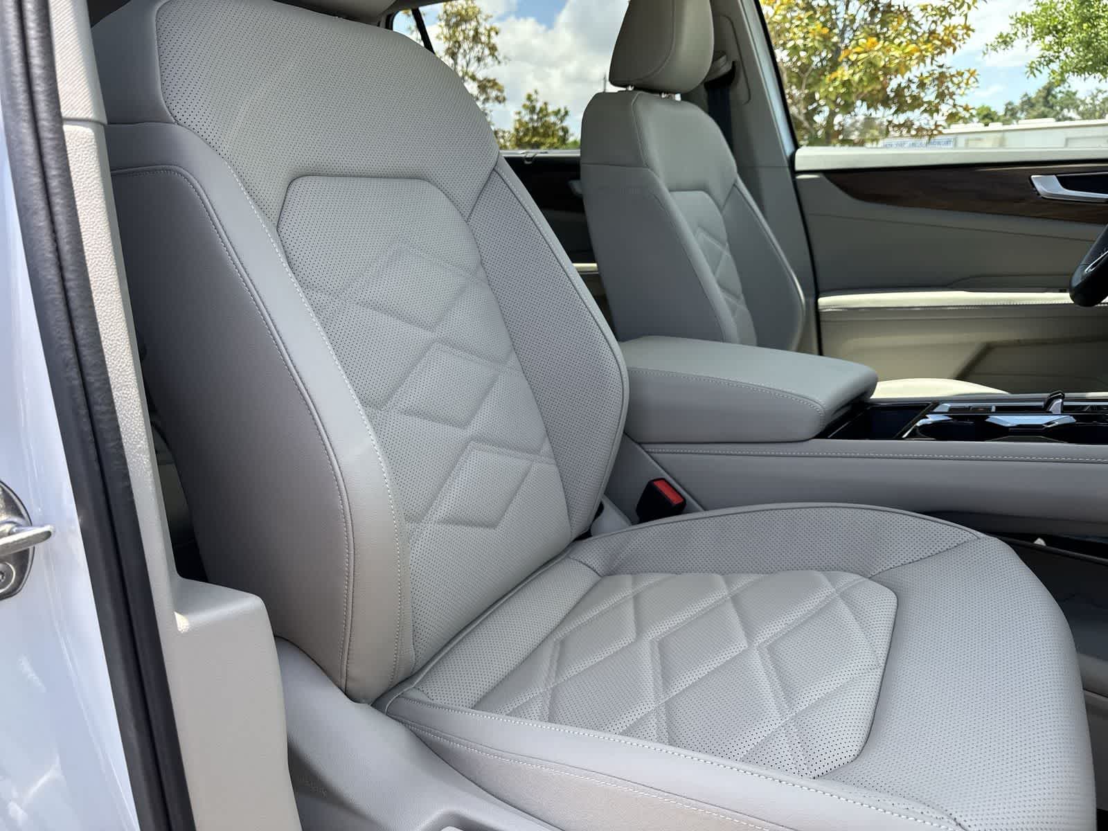 Volkswagen Atlas 2.0T SE con tecnología 2026