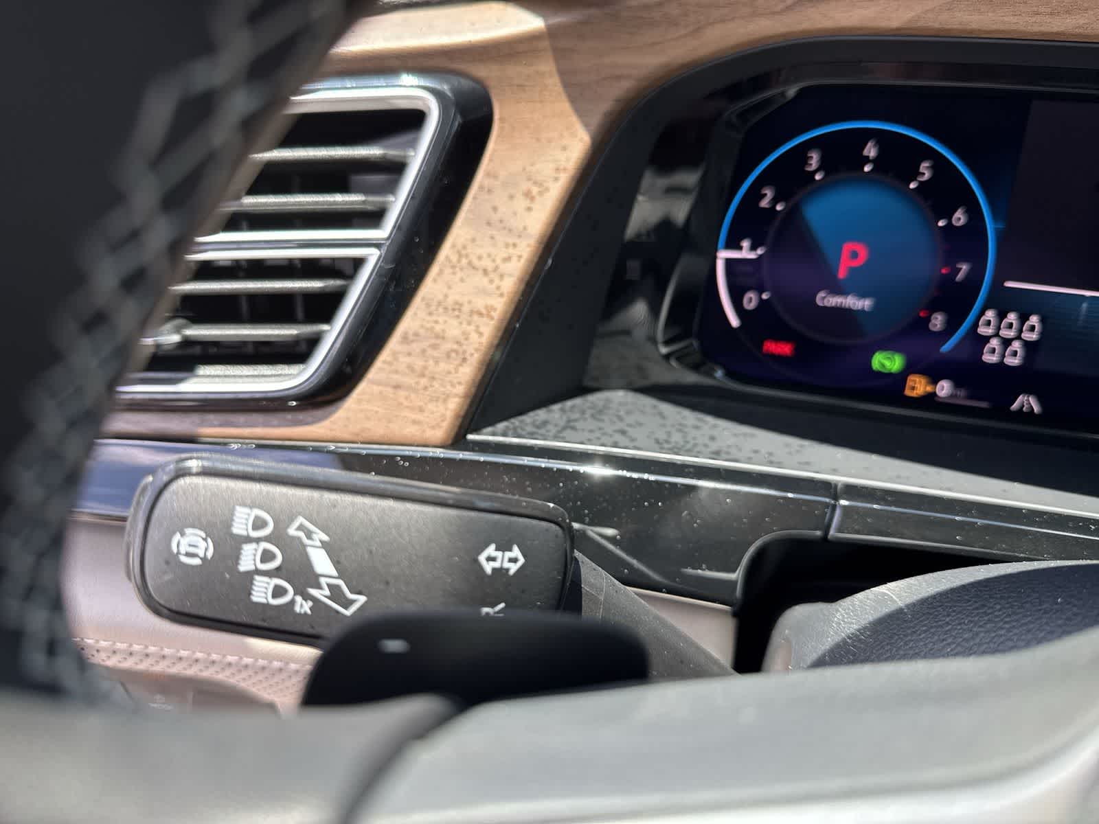Volkswagen Atlas 2.0T SE con tecnología 2026