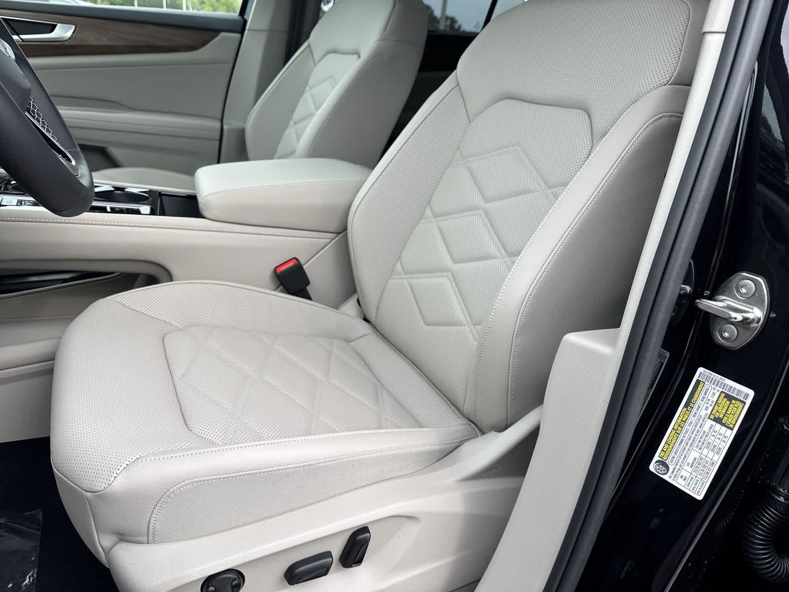 Volkswagen Atlas 2.0T SE con tecnología 2026