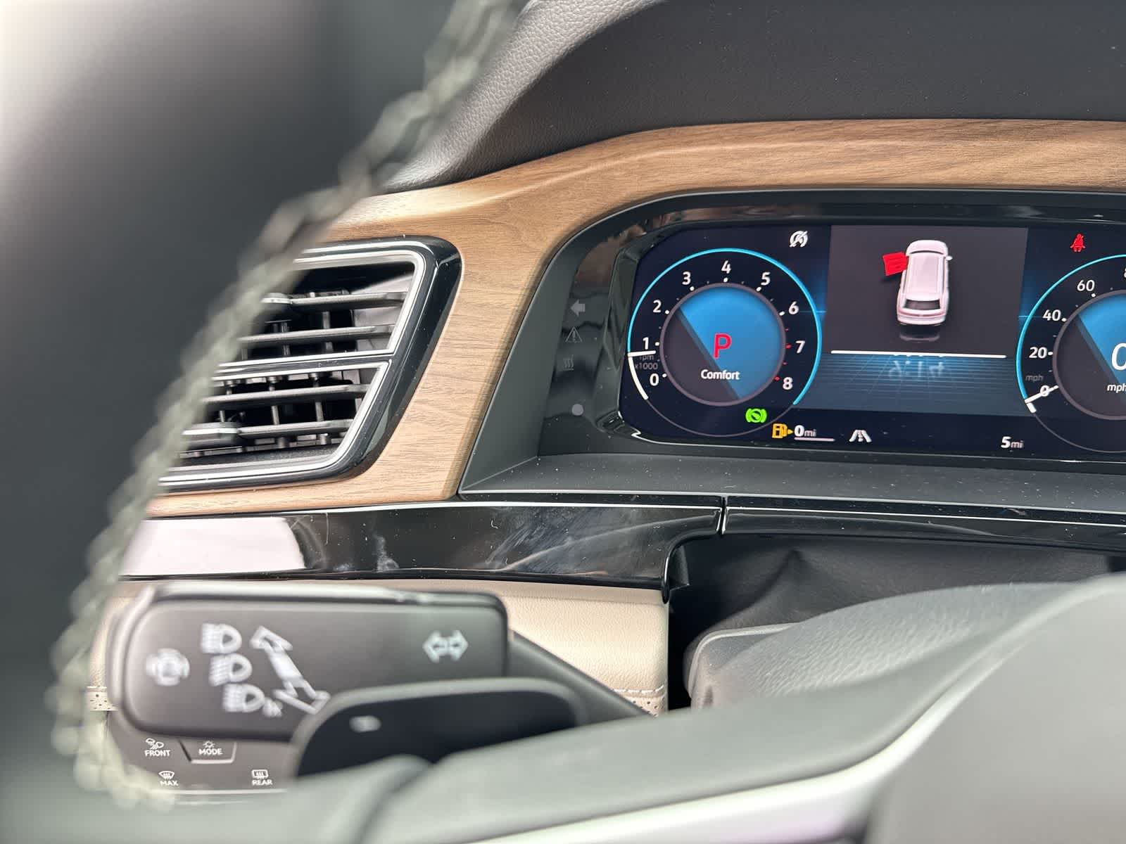 Volkswagen Atlas 2.0T SE con tecnología 2026