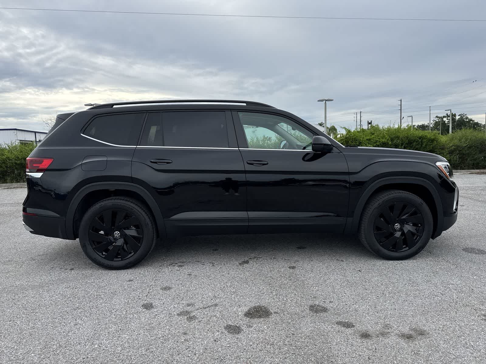 Volkswagen Atlas 2.0T SE con tecnología 2026