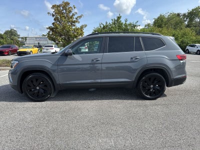 Volkswagen Atlas 2.0T SE con tecnología 2026
