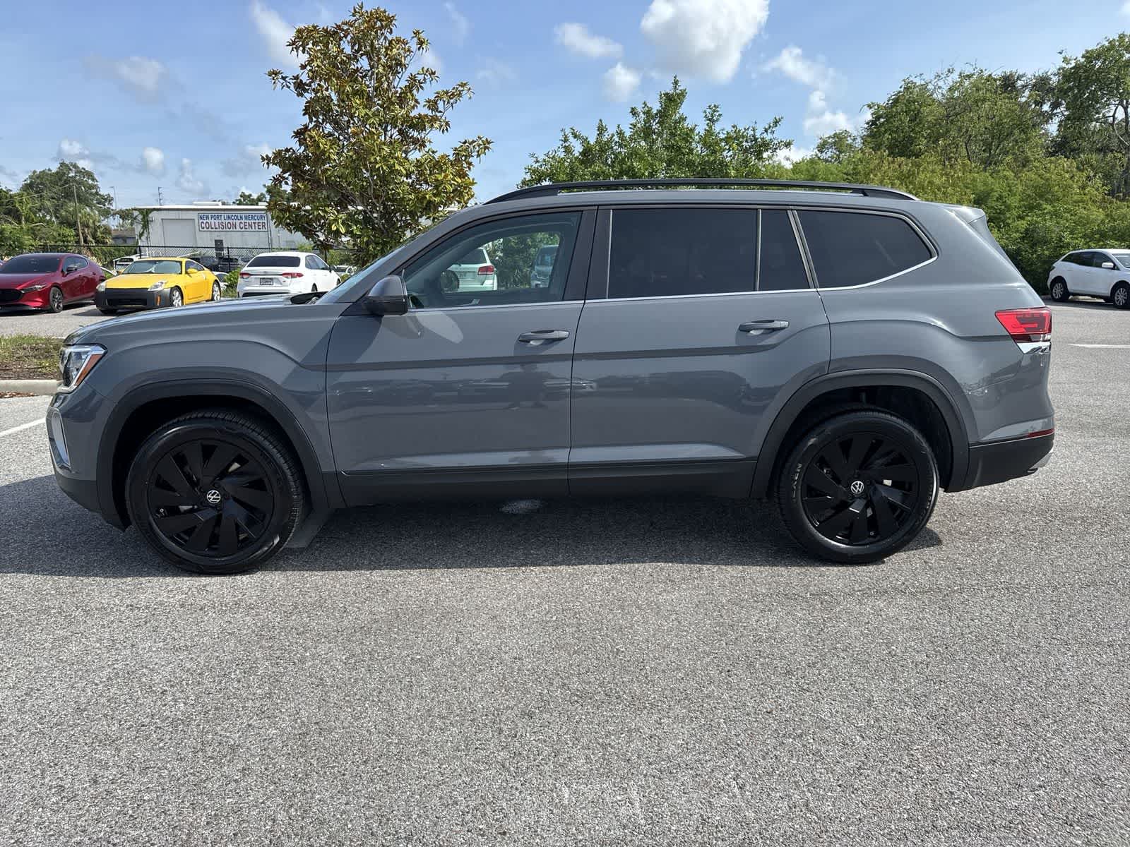 Volkswagen Atlas 2.0T SE con tecnología 2026