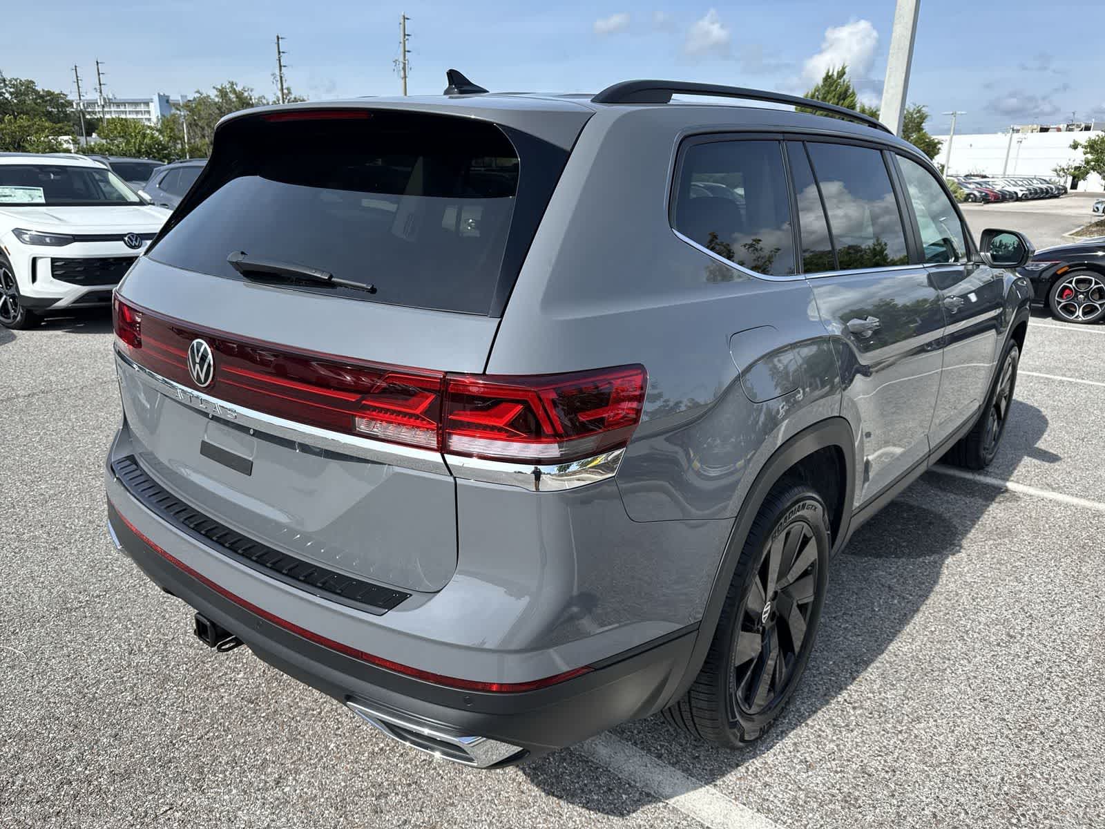 Volkswagen Atlas 2.0T SE con tecnología 2026
