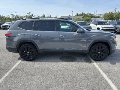 Volkswagen Atlas 2.0T SE con tecnología 2026