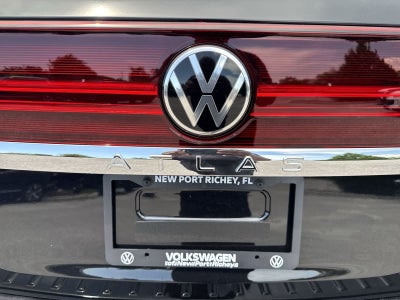 Volkswagen Atlas 2.0T SE con tecnología 2026