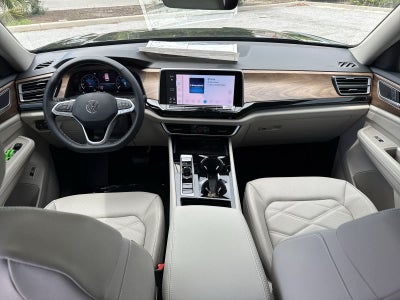 Volkswagen Atlas 2.0T SE con tecnología 2026