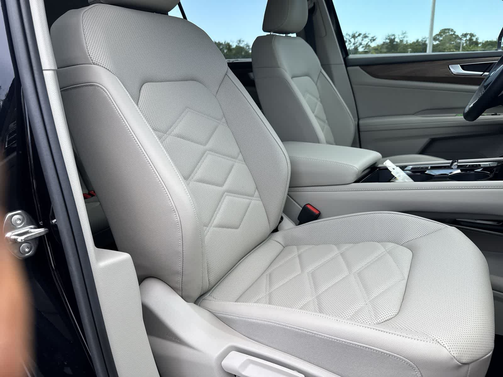 Volkswagen Atlas 2.0T SE con tecnología 2026