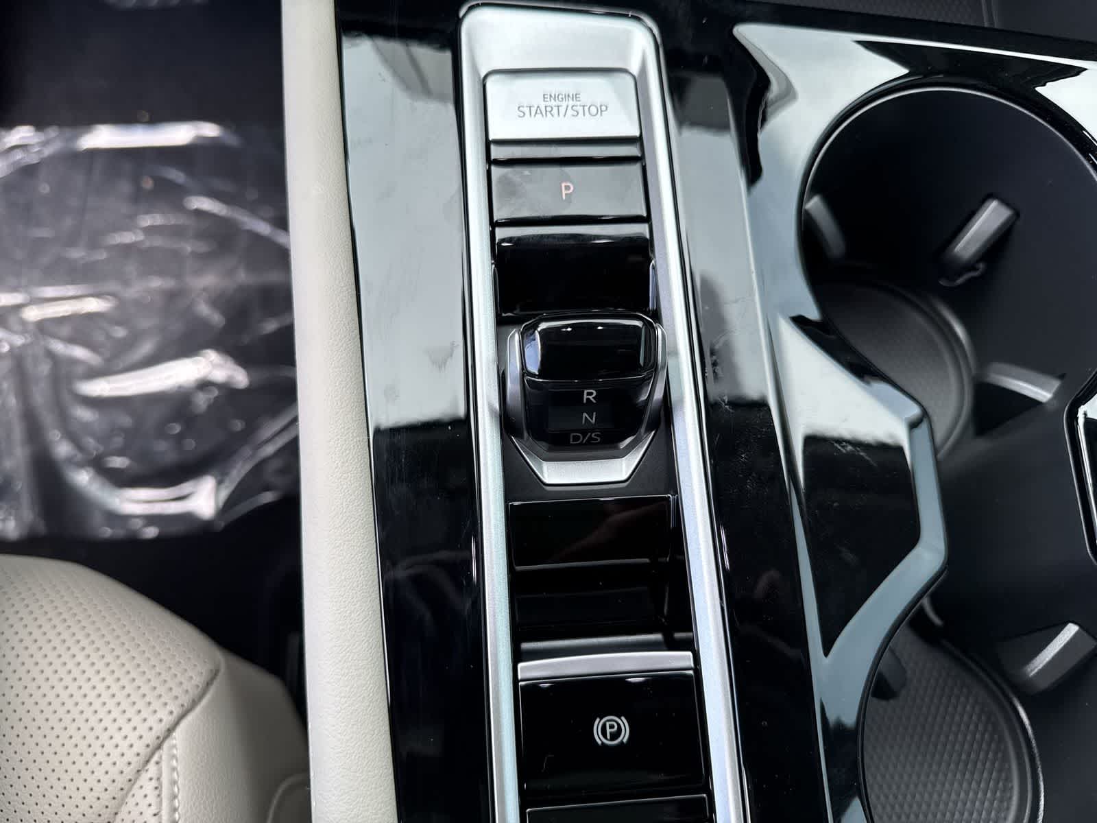 Volkswagen Atlas 2.0T SE con tecnología 2026