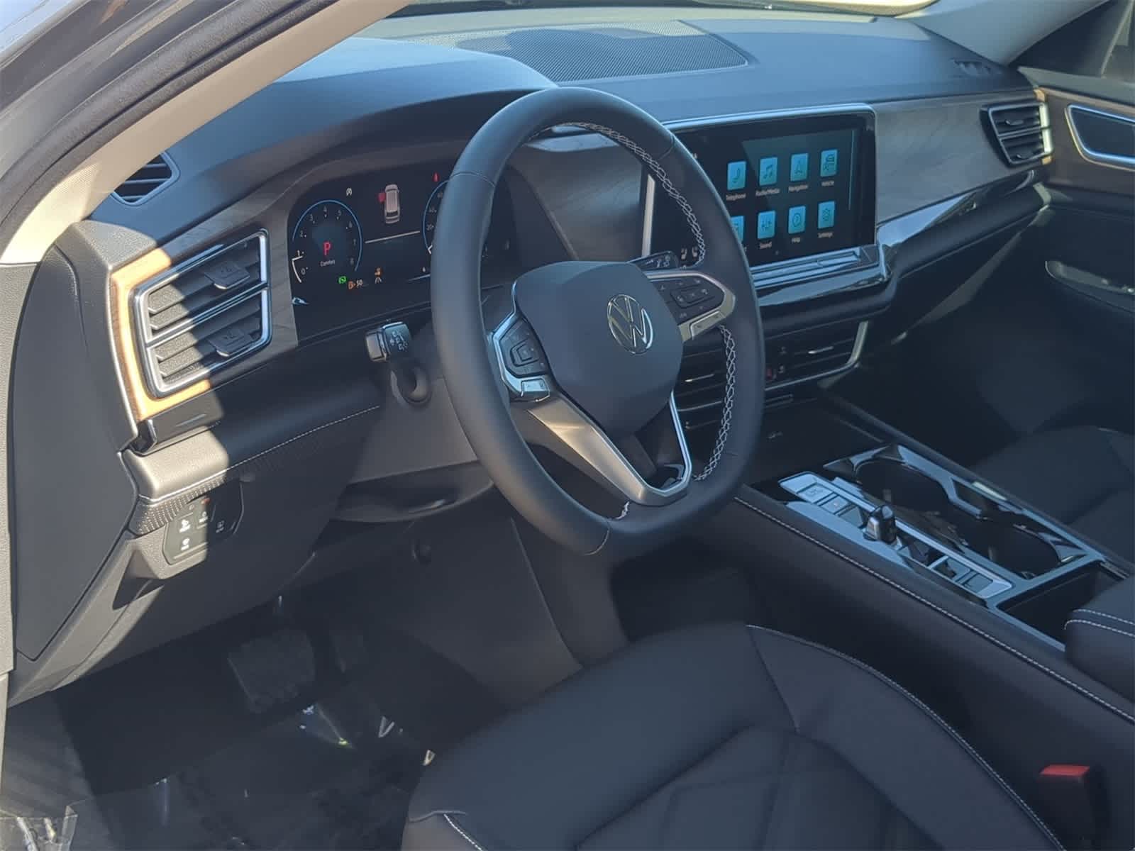 Volkswagen Atlas 2.0T SE con tecnología 2026